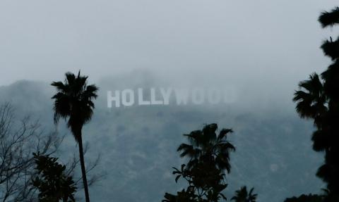 Nadchodzi burza płacowa w Hollywood? Na horyzoncie spór o Netfliksa i AI oraz strajk scenarzystów