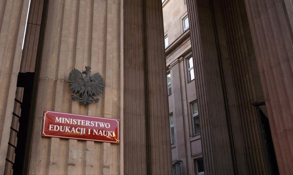 Koniec ręcznego sterowania. Rewolucja w sposobie oceniania czasopism naukowych w Polsce