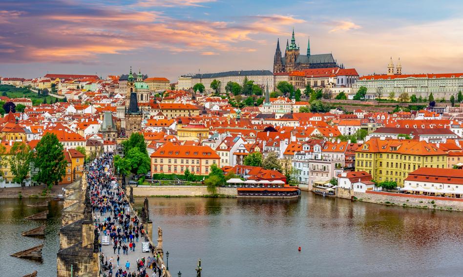Praga rozważa limity turystów na Zamku Praskim — 9 mln odwiedzających rocznie