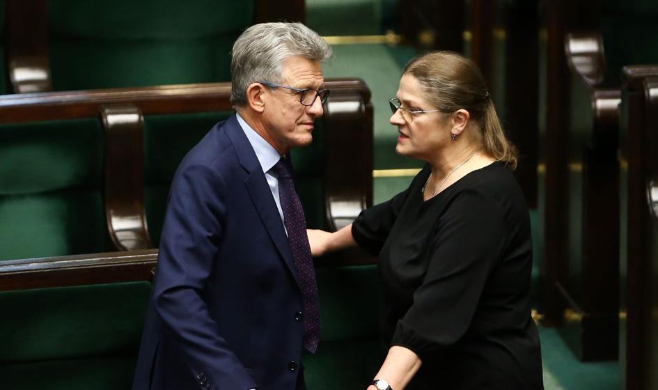 TK kontra wybory kopertowe. Nie będzie wyłączenia sędziów Pawłowicz i Piotrowicza