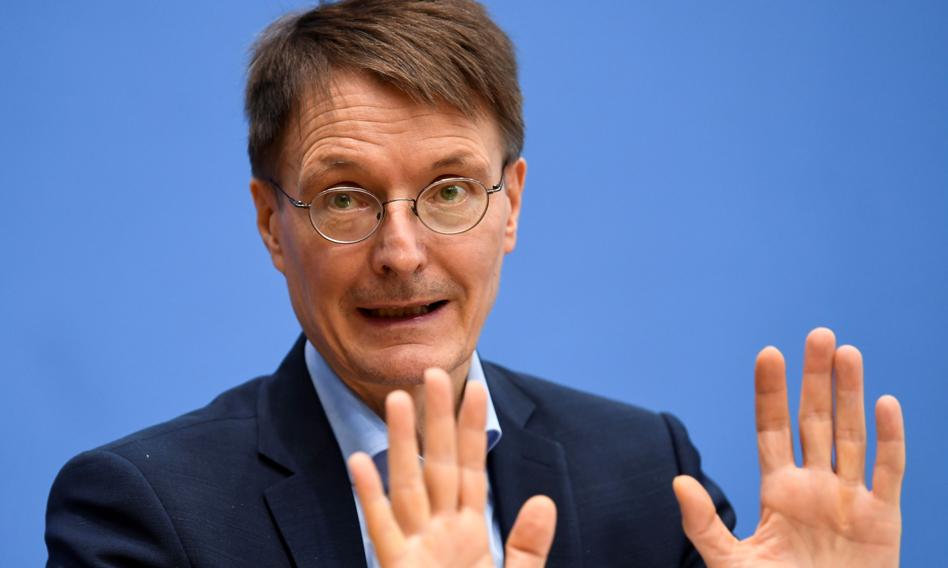 Niemiecki minister zdrowia: Letnia fala koronawirusa stała się niestety rzeczywistością