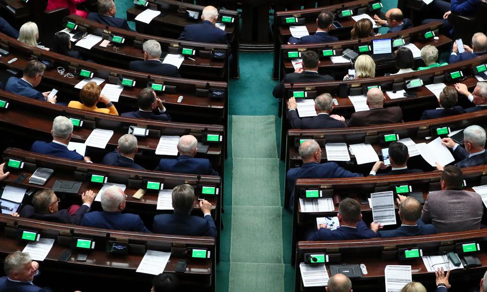 Zmiana Konstytucji. Sejmowa komisja rozpoczęła pracę