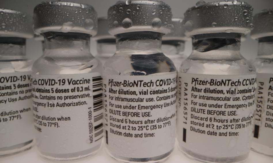 Równo trzy lata temu rynki oszalały przez szczepionkę na COVID-19. Teraz ich producenci notują straty