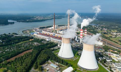 Transformacja ciepłownictwa w Polsce do 2050 r. może kosztować 466 mld zł