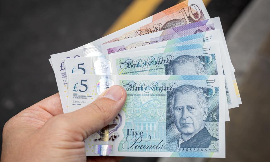 Banknoty z portretem Karola III sprzedane na aukcji za 11-krotność wartości