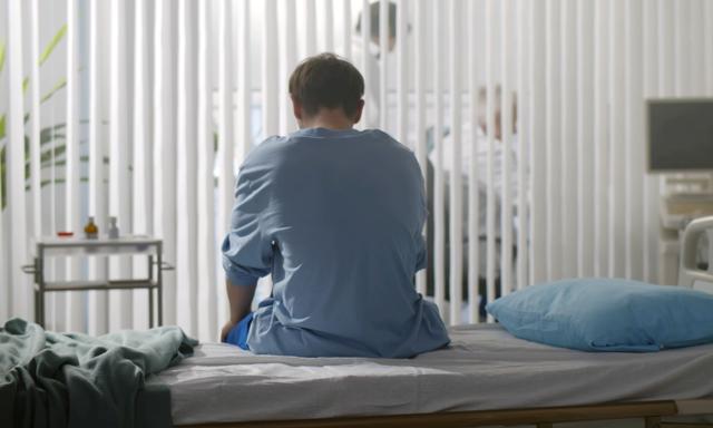 Rak gorszy niż utrata pracy. Poważne zachorowanie można ubezpieczyć, są jednak granice