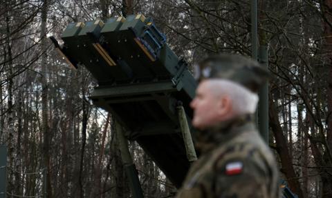 NATO wzmacnia ochronę w Polsce. Szwecja przysyła żołnierzy i systemy Patriot