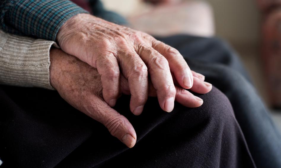 Wcześniejsza emerytura może przyspieszać rozwój demencji