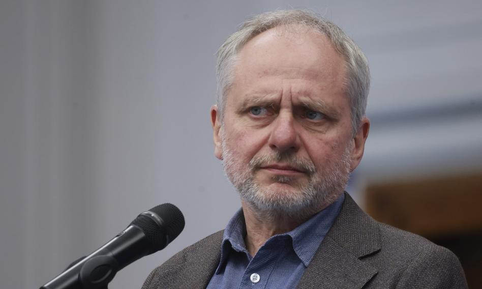 Budżet na 2027 rok pod presją. Wiceminister wskazuje na konieczność cięć