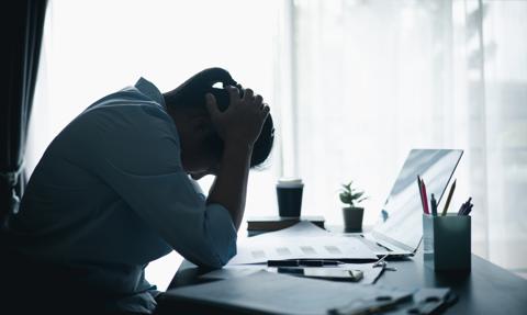 Zaufanie do szefów się sypie. 39 proc. pracowników już szuka nowej pracy