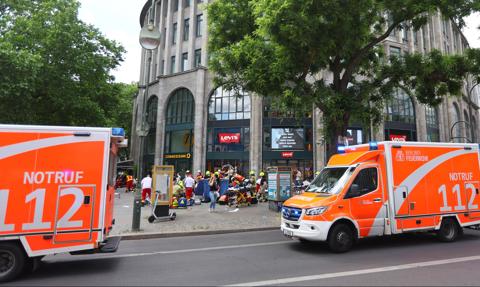 Samochód osobowy wjechał w tłum ludzi w Berlinie, jedna osoba zginęła