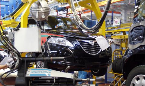 Komisja Europejska bierze pod lupę Apple'a i Fiata