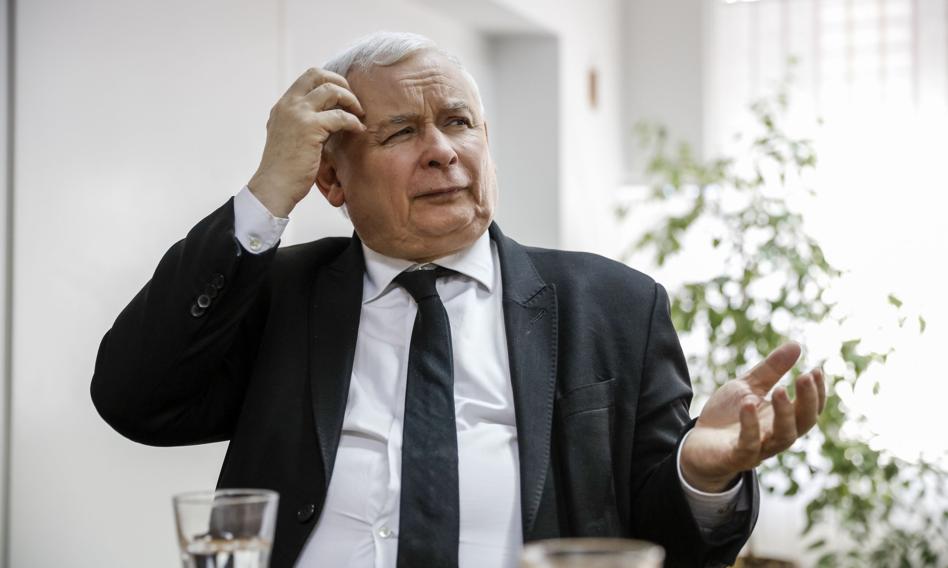 Kaczyński: Nie obniżałbym obecnie akcyzy, aby zmniejszyć ceny paliw