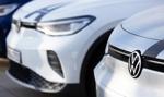 W salonach pękło pół miliona. Volkswagen najpopularniejszy a „chińczyk” na podium
