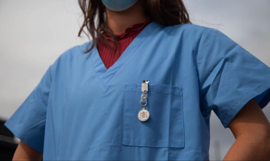 Szpitale w USA zwalniają pracowników niezaszczepionych przeciw COVID-19