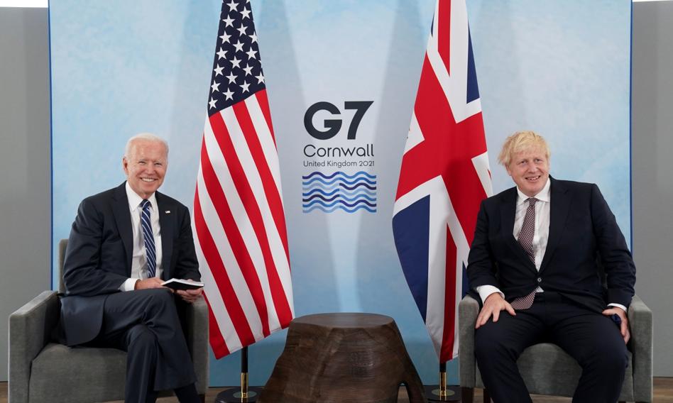 Johnson i Biden podpisali "nową Kartę Atlantycką"