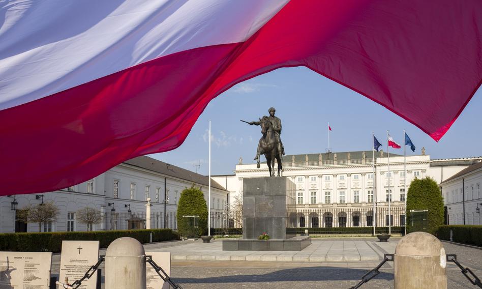 Od prawa łaski po referendum. Co tak naprawdę może prezydent Polski?