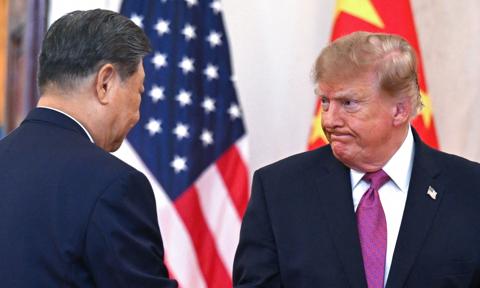 Pekin gra na czas i wygrywa. Trump oddaje pole, a nadwyżka handlowa bije rekordy