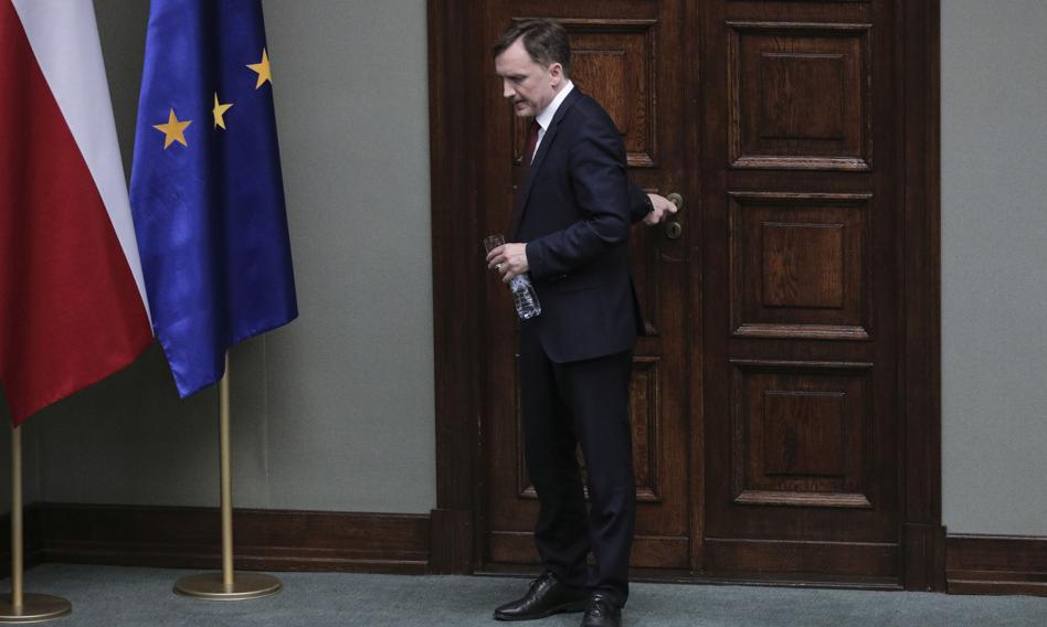Sejm odrzucił wniosek o wotum nieufności wobec Ziobry. Tak bronił go premier
