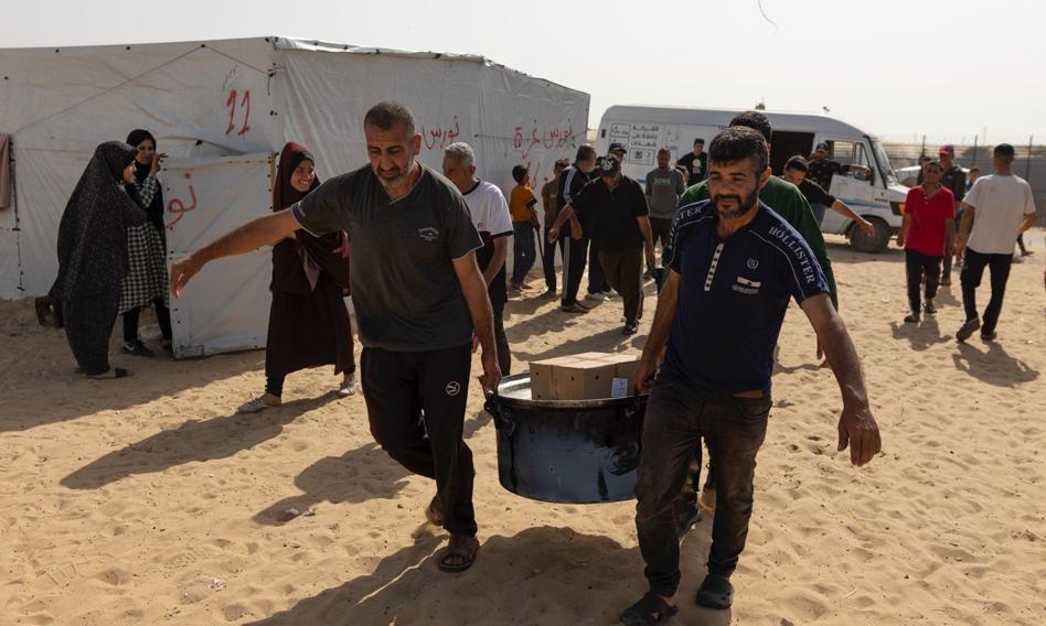 Izrael ostrzelał Strefę Gazy. 7 pracowników organizacji humanitarnej nie żyje, w tym Polak