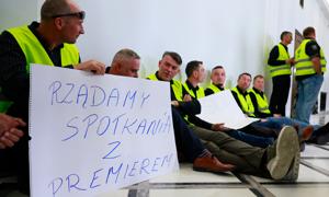 Grupa rolników okupuje Sejm