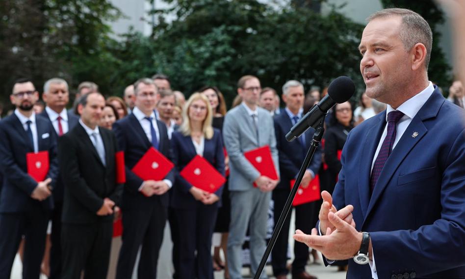 Prezydent Nawrocki wręczył ponad 100 nominacji profesorskich