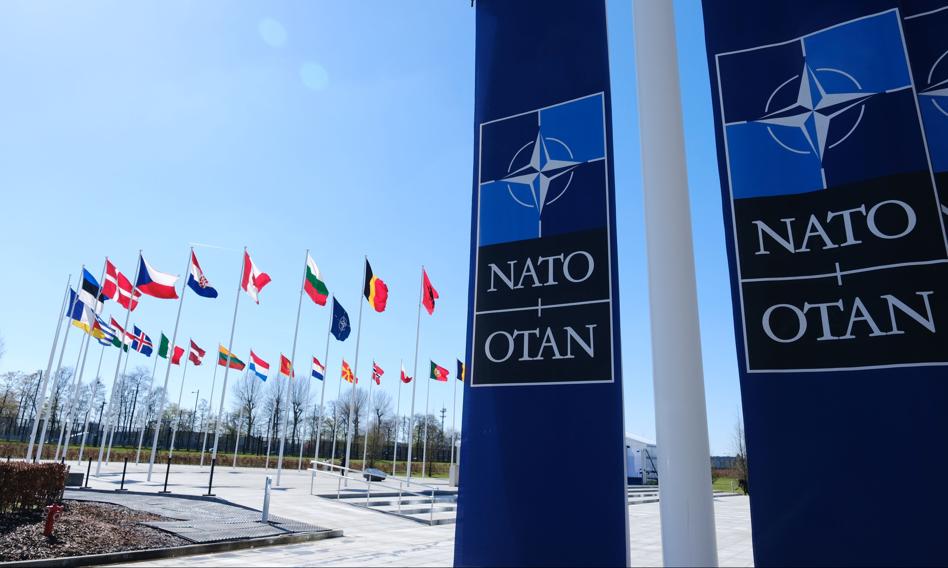 NATO musi przeciwstawić się manipulacjom ze strony autorytarnych rządów