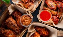 Wielki rywal KFC wkracza nad Wisłę. Czy pokochamy teksańskie skrzydełka w 11 smaków?