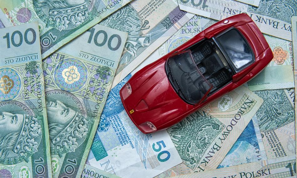 Używane auta w Polsce droższe o 17–42% rok do roku – dane AAA Auto