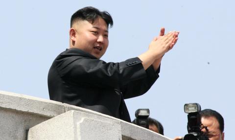 Korea Płn. odpala rakiety, a Xi w drodze do Seulu