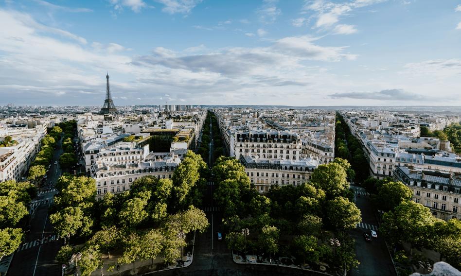 Paryż staje się bardziej &quot;zielony&quot;, choć zmiany budzą też kontrowersje