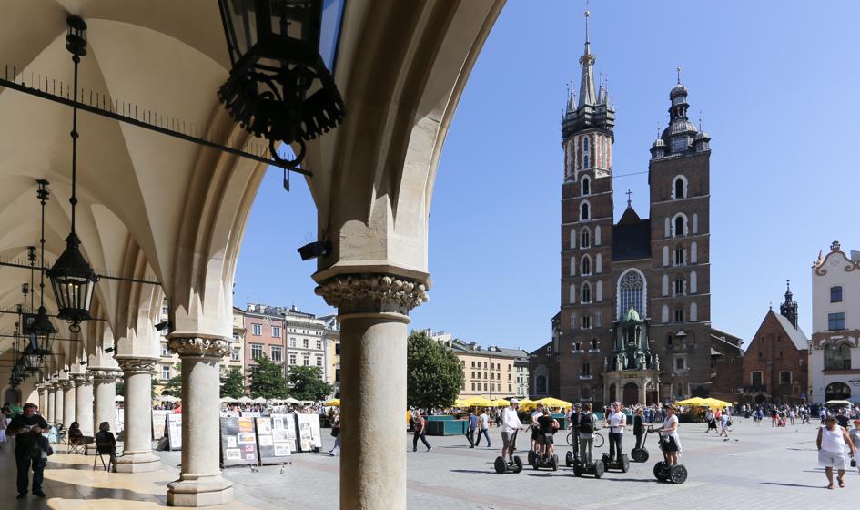 Kraków bije Warszawę. Oto średnie płace w miastach wojewódzkich