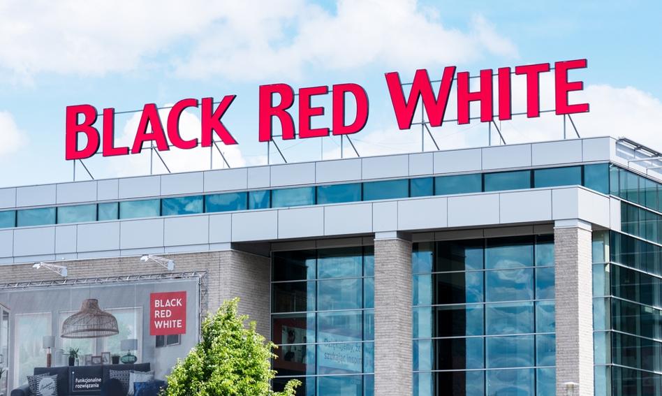 Black Red White zwiększa zakres planowanych zwolnień do 421 osób