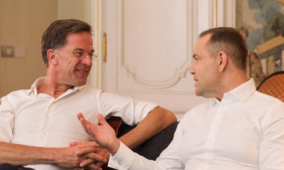 Nawrocki spotkał się z szefem NATO. "Rozpoczął aktywności dyplomatyczne"