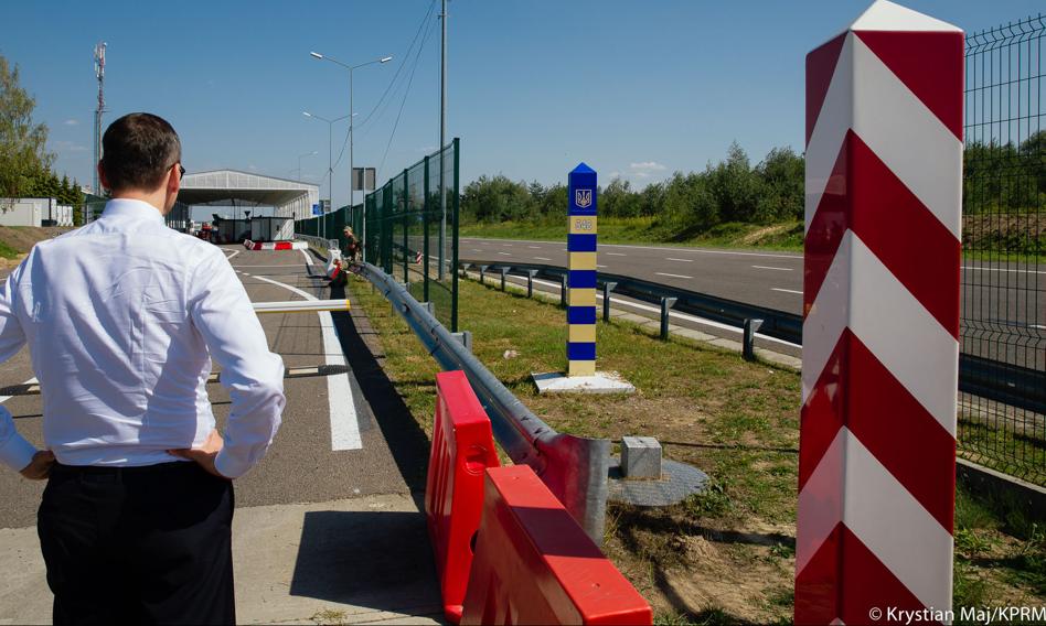 Premier ogłosił trzecie pytanie w referendum. Dotyczy nielegalnych imigrantów, ale nie wszystkich