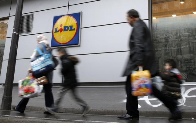 Lidl na wojnie z plastikiem