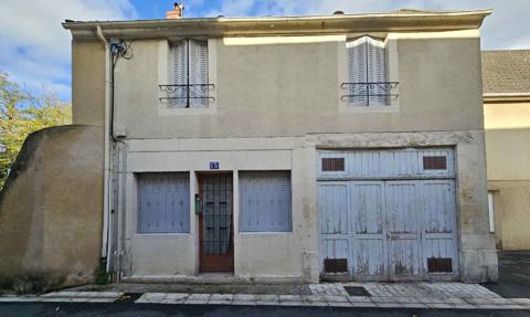 Francuskie miasteczko sprzedaje dom za 1 euro. Nabywca musi w nim zamieszkać na dekadę