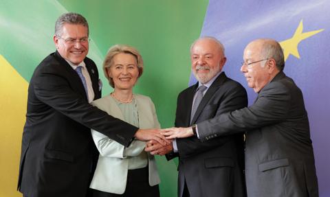 Klamka zapadła. Największa umowa handlowa świata podpisana. Von der Leyen: „To rynek wart 20 proc. PKB”
