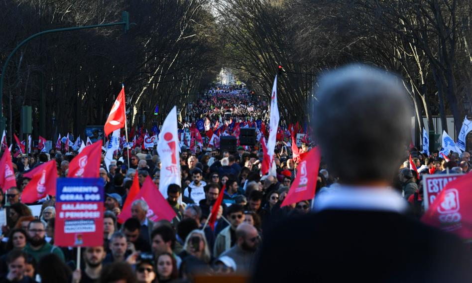 “Chcemy podwyżek!”. Protest w Portugalii przeciwko polityce rządu