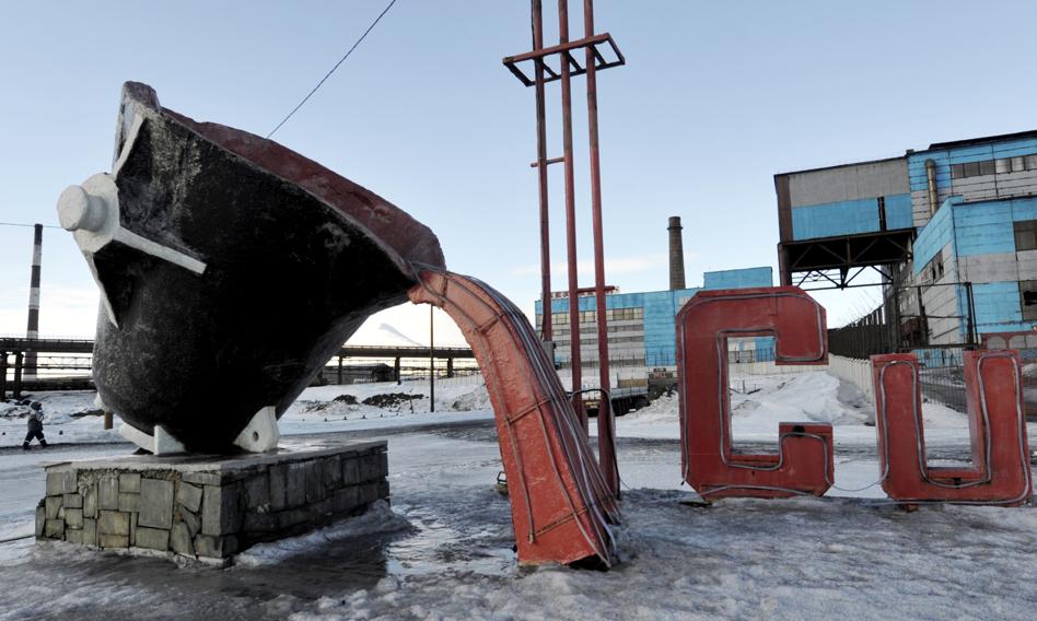 Ludy Arktyki proszą europejskie firmy o pomoc w walce z niszczącym ich ziemie rosyjskim gigantem