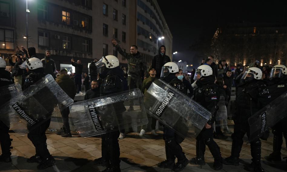 Broń soniczna na manifestacji w Serbii? Unia oczekuje dochodzenia