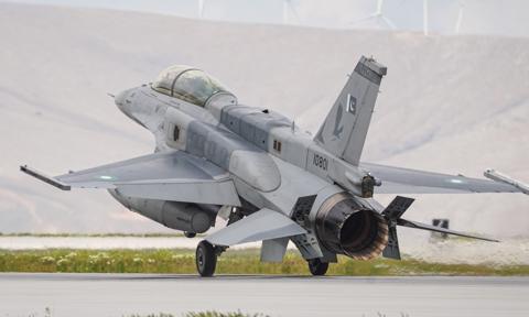 Rośnie napięcie pomiędzy Pakistanem i Indiami. "Inwazja militarna jest nieuchronna"