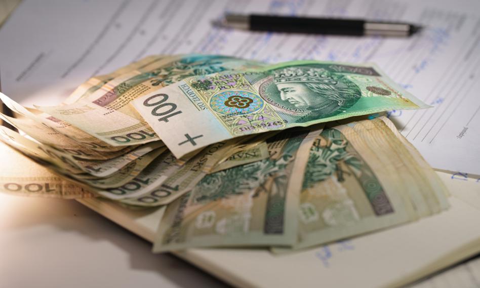 Bankowe hity na koniec roku. Wiemy, gdzie pożyczysz 25 tys. zł na najlepszych warunkach