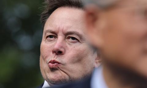 Fuzja na wagę 3,5 biliona dolarów. Musk chce połączyć Teslę ze SpaceX