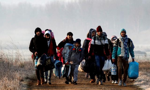 Buď imigranta přijmout, nebo zaplatit poplatek.  Rada EU dokončuje reformu migračních předpisů