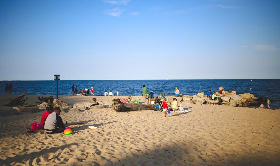 Hiszpańskie gminy proponują podział plażowiczów na grupy wiekowe