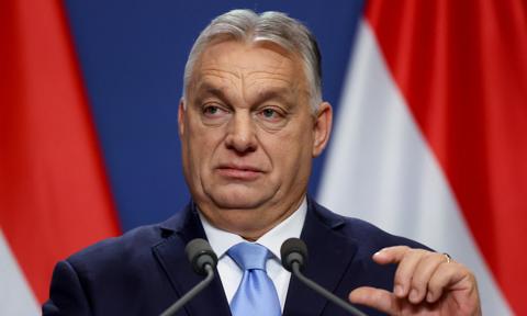 Orban leci do Rosji. Podróż w cieniu rozmów o planie pokojowym