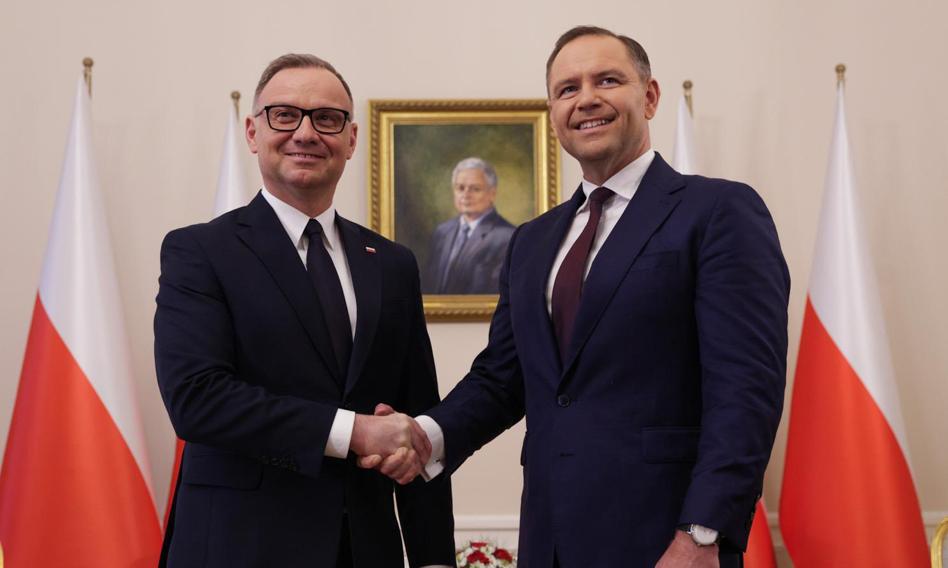 Prezydent Duda będzie „przyuczał” prezydenta elekta Karola Nawrockiego. Zapowiedzieli regularne spotkania