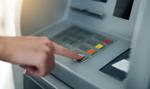 Ile wynoszą prowizje za wypłaty z bankomatów?