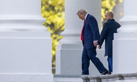 Rekordowo długi shutdown. Trump domaga się "opcji nuklearnej"